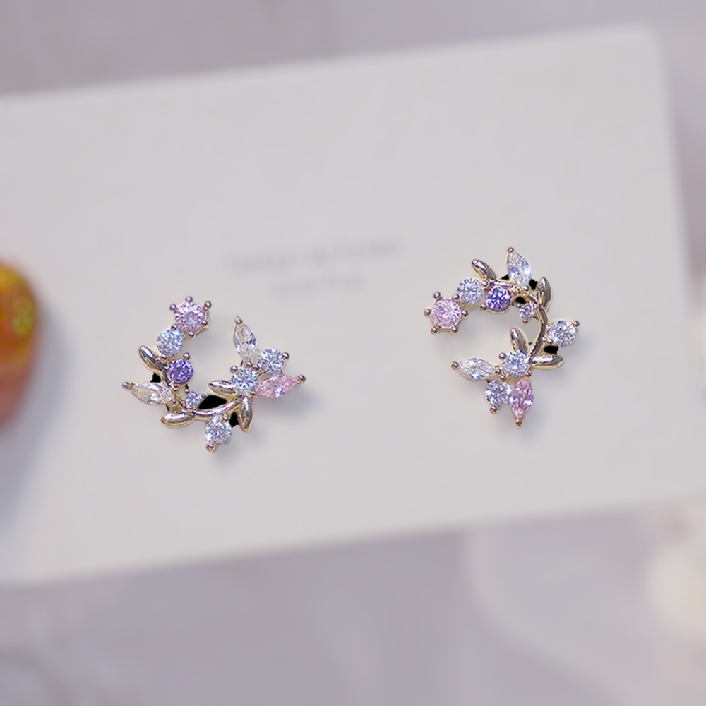 💯 new 14k gold diamond earrings - Picture 3 of 4
